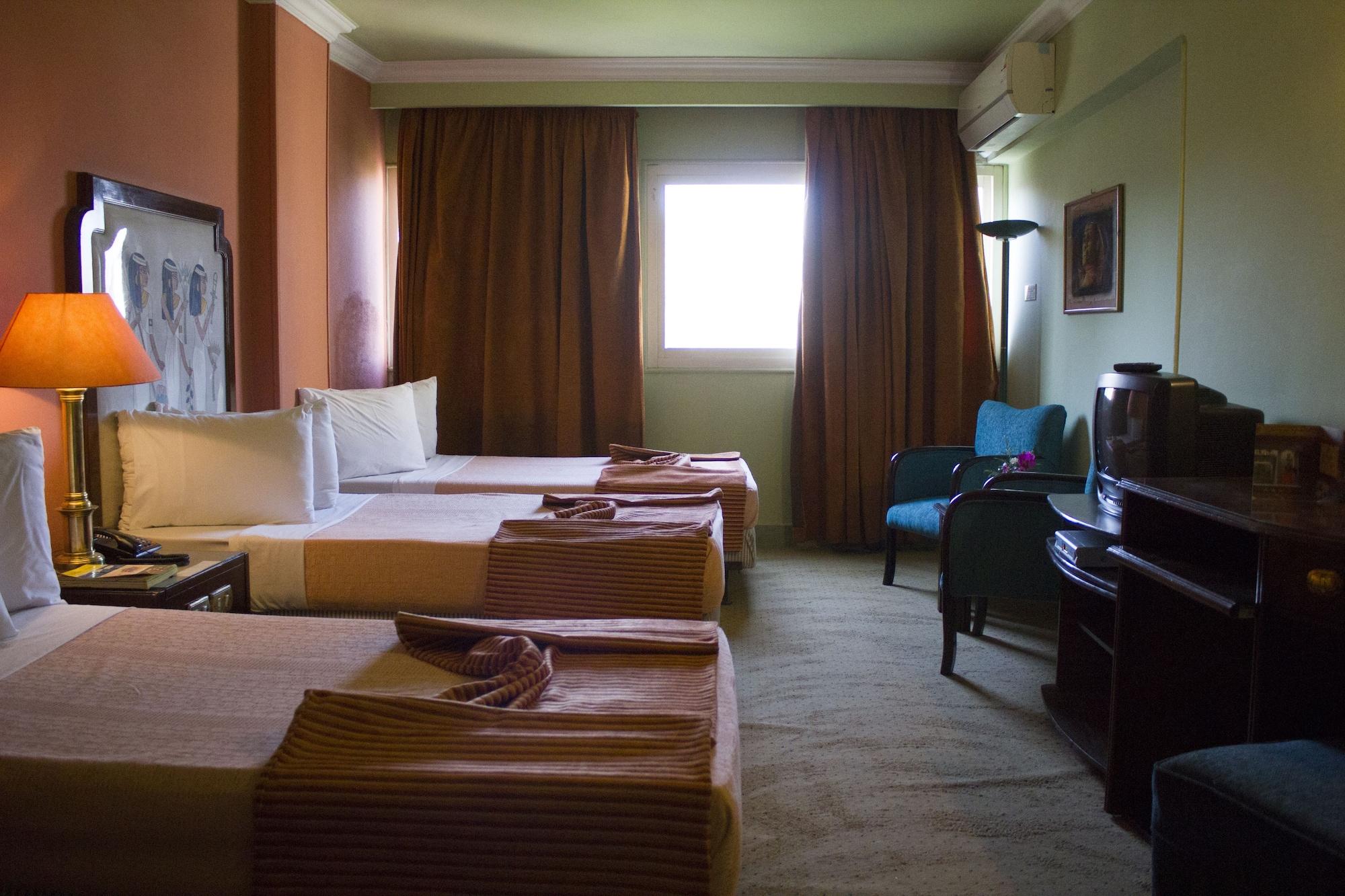 Zayed Hotel Giza Esterno foto